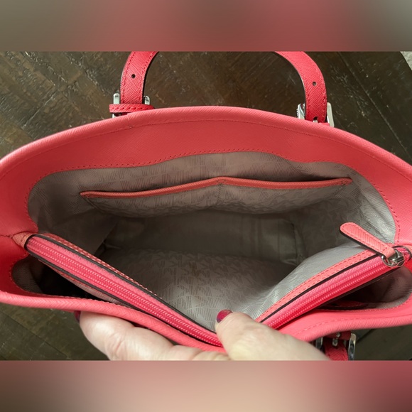 Michael Kors pink tote - Picture 7 of 12